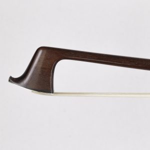 Violinbogen, Sydney Braithwaite Yeoman, London, 1910, Kopf